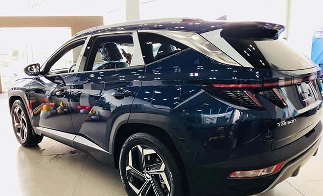 Hyundai Tucson 2022 đổ bộ đại lý Việt: Thiết kế tuyệt đẹp, giá bán ‘đe nẹt’ Mazda CX-5 và Honda CR-V