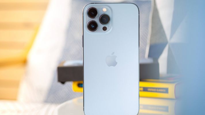 iPhone 13 Pro Max giảm giá mạnh còn dưới 30 triệu, khách Việt ào ào chốt đơn