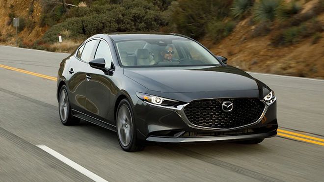 Ưu đãi ngập tràn, giá mẫu sedan của Mazda rẻ giật mình khiến Kia K3 và Hyundai Elantra run sợ