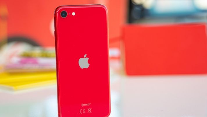 iPhone SE 2 giảm giá kịch sàn dọn đường đón iPhone SE 3 'ngon - bổ - rẻ' hơn