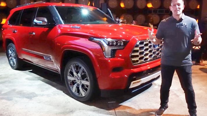 Lộ diện mẫu SUV ‘đàn em’ Toyota Land Cruiser 2022: Thiết kế và trang bị chinh phục 'mọi trái tim'