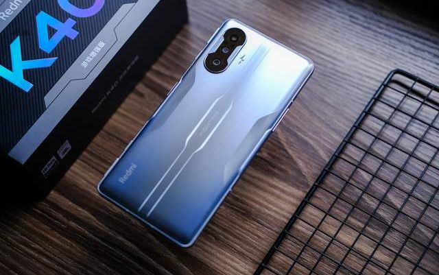 Phát sốt với siêu phẩm Redmi K40 - chuyên game chỉ hơn 7 triệu đồng, ngon rẻ hơn mua iPhone X cũ