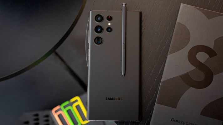 Bảng giá điện thoại Samsung tháng 3/2022: Galaxy S21 giảm sâu đón Galaxy S22, nhiều máy rẻ như cho