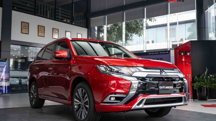 Chi tiết Mitsubishi Outlander 2022 vừa về Việt Nam: Giá hấp dẫn, đe doạ Hyundai Tucson và Mazda CX-5
