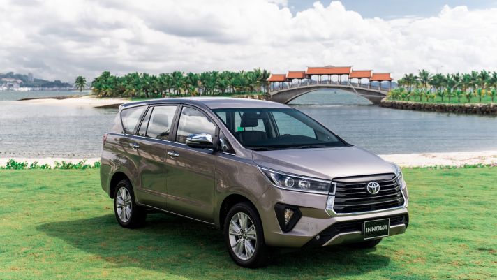 Giá lăn bánh Toyota Innova tháng 3/2022: Giảm sâu, quyết lật đổ Mitsubishi Xpander và Suzuki Ertiga