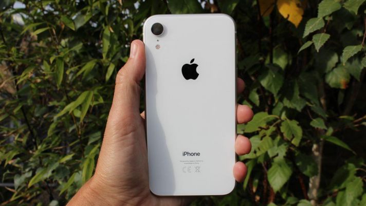 iPhone XR chỉ hơn 5.3 triệu đồng gây sốt khách Việt vì 'rẻ như Nokia G50' có FaceID, chụp xóa phông