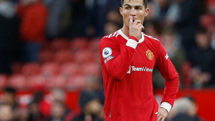 Tin tức MU 5/4: Cristiano Ronaldo khiến fan nhí lập 'hat-trick đau thương'