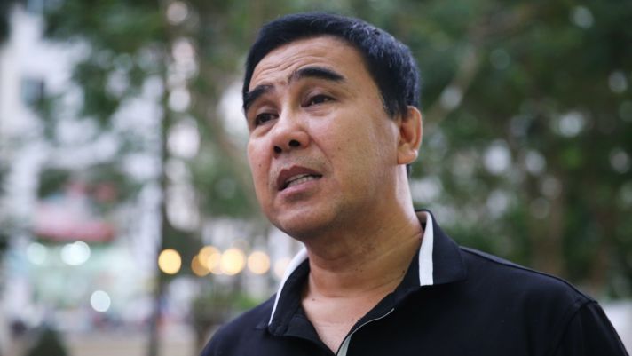 Diễn viên Huỳnh Lập kể lại: 'Anh Quyền Linh cũng về chợ bán nước rửa chén, nước giặt’