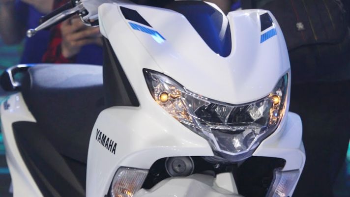 Honda Air Blade 2021 'chạy mất dép' trước đối thủ mới 'một chín một mười', giá chỉ hơn 29 triệu