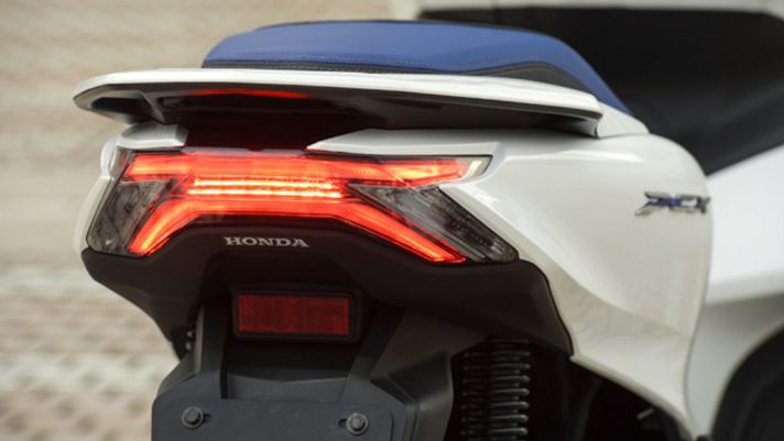 Honda ra mắt mẫu xe đẹp át vía Honda SH, về đại lý với giá 73 triệu đồng cùng loạt trang bị gây sốt