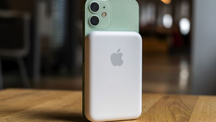 Gói pin MagSafe của Apple được cập nhật để sạc iPhone nhanh hơn