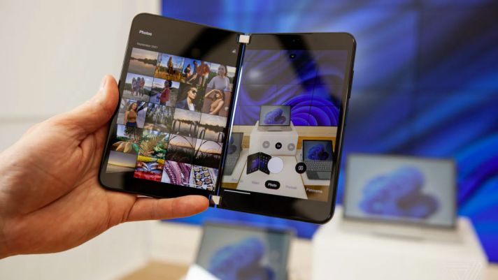 Microsoft nộp bằng sáng chế cho smartphone màn hình gập 360°, 'đe nẹt' Samsung và Huawei