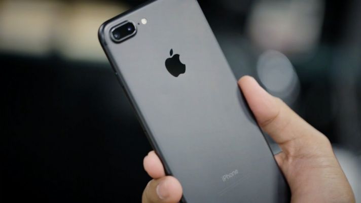'Đứng hình' trước iPhone 7 Plus rao bán chỉ 2.5 triệu đồng, 'giá rẻ' như Nokia C30 mới