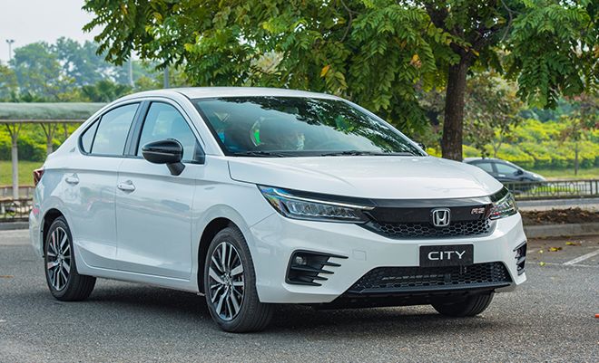 Giá lăn bánh Honda City tháng 6/2022 khiến Hyundai Accent và Toyota Vios ‘chạy vắt giò lên cổ’