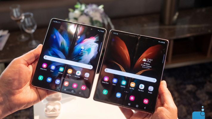 Giá Samsung Galaxy Z Fold 3 tháng 6/2022 giảm tới 5 triệu đồng, rẻ hơn iPhone 13 Promax có đáng mua?