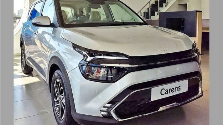 Kia Carens nhận được lượng đơn đặt hàng cao kỉ lục nhờ giá rẻ, mối đe dọa mới của Mitsubishi Xpander