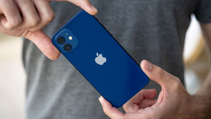 Đại lý quyết liệt giảm giá iPhone 12 cuối tháng 6, giá rẻ làm nhiều ông lớn Android 'khốn đốn'