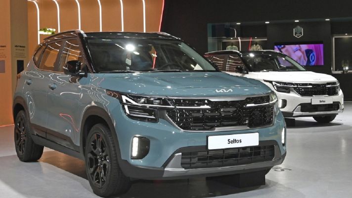 Kia Seltos 2023 chốt giá bán từ 368 triệu, Toyota Corolla Cross thua xa về trang bị