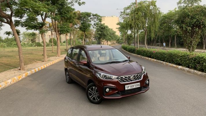 Suzuki Ertiga với ‘siêu vũ khí’ mới: Giá từ 246 triệu đồng, trang bị áp đảo Mitsubishi Xpander