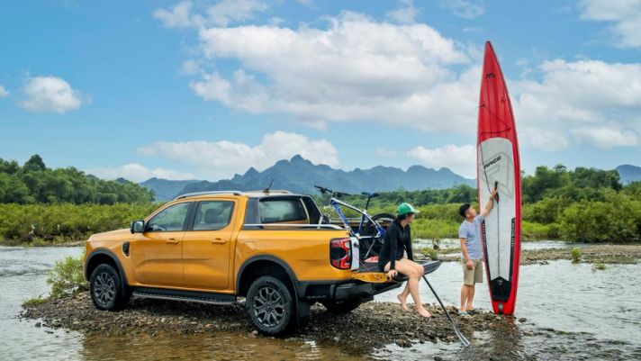 Ford Ranger thế hệ mới công bố giá bán: Chiếc bán tải bứt phá mọi giới hạn sắp ra mắt tại Việt Nam