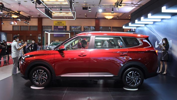 Cận cảnh Kia Seltos phiên bản kéo dài mới, quyết ‘lật đổ’ Mitsubishi Xpander với mức giá hấp dẫn