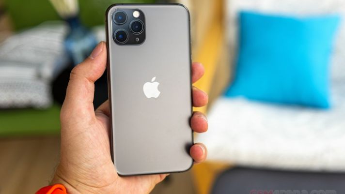 Giá iPhone 11 Pro tháng 8/2022: Giảm kịch sàn ngang ngửa Galaxy S21 FE mát lòng khách Việt