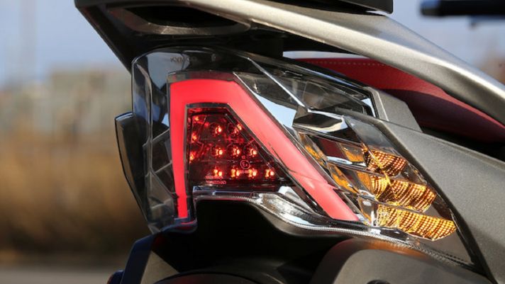 Honda SH Mode 2022 có thêm đối thủ mới: Giá 56 triệu, thiết kế sang trọng