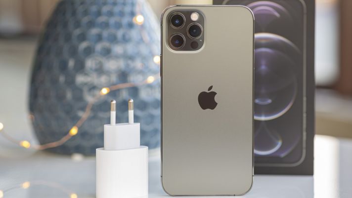 Giá iPhone 12 Pro tháng 8/2022 tiếp tục giảm sâu, khách Việt “chốt đơn” siêu phẩm công nghệ mỏi tay