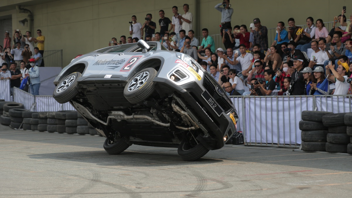 Siêu Trình Diễn Ô Tô Mạo Hiểm Subaru Russ Swift Stunt Show chính thức trở lại Việt Nam