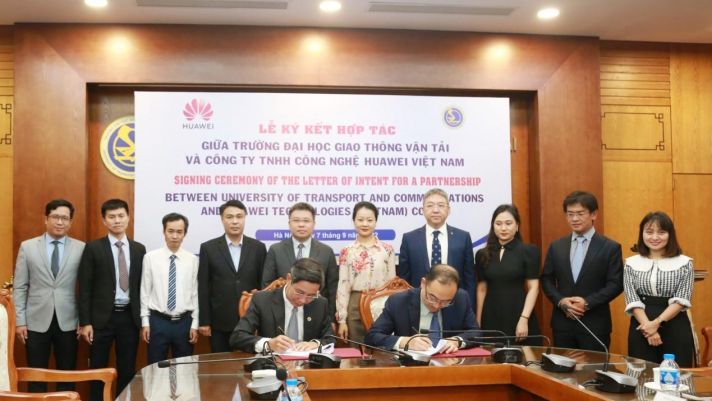 Huawei ký kết hợp tác đào tạo nhân tài số cùng 2 trường đại học tại Việt Nam