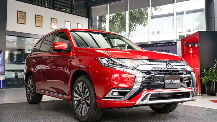 Giá lăn bánh Mitsubishi Outlander tháng 9/2022: Đè bẹp Hyundai Tucson, Honda CR-V bằng siêu ưu đãi