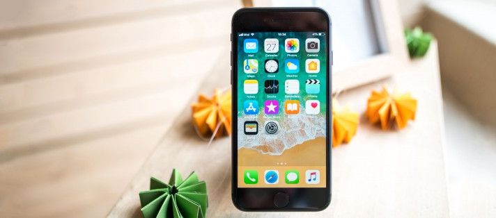 iPhone 8 rẻ hơn iPhone 14 đến 6 lần, vẫn được cập nhật iOS 16 thì có đáng mua?
