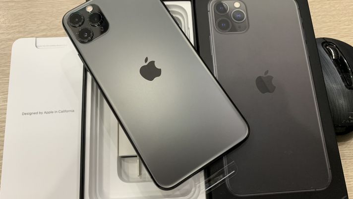 Giá đập hộp iPhone 11 Pro Max tháng 10/2022 chạm mốc 16,5 triệu