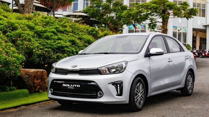 Giá lăn bánh Kia Soluto rẻ hơn cả Hyundai Grand i10, đe doạ Toyota Vios