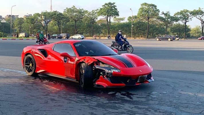 Danh tính tài xế lái Ferrari 488 trong vụ va chạm với xe máy tại Mỹ Đình