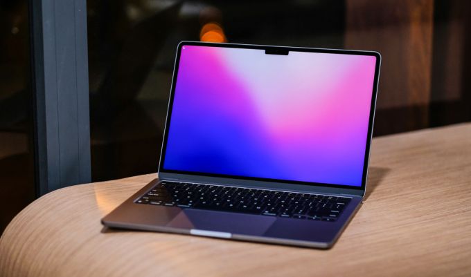 Apple mở bán các mẫu MacBook Air M2 tân trang với giá ưu đãi