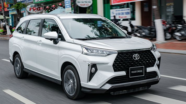 Giá lăn bánh Toyota Veloz Cross tháng 11/2022: Quá hấp dẫn với khách Việt