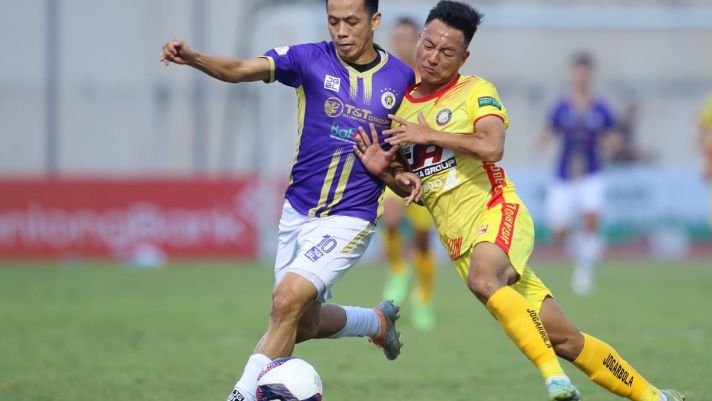 Văn Quyết nguy cơ chia tay V.League 2022, Hà Nội FC khó vô địch?