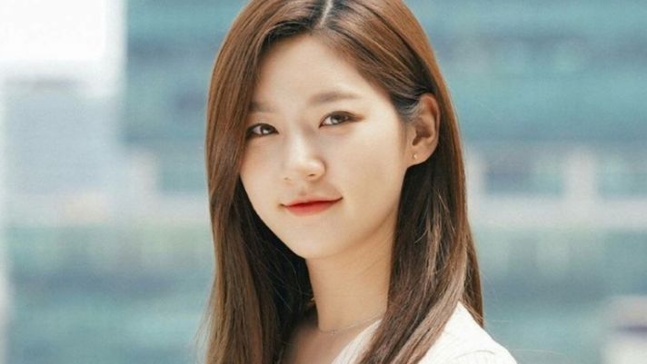 Netizen Hàn Quốc bóc mẽ một điều về nữ diễn viên Kim Sae Ron