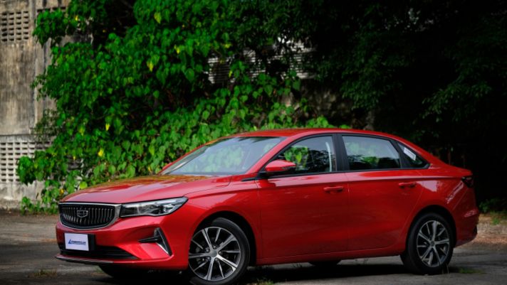 Mẫu sedan cỡ B giá 353 triệu đồng gây sốt vì quá đẹp: Xe Tàu đối đầu Toyota Vios