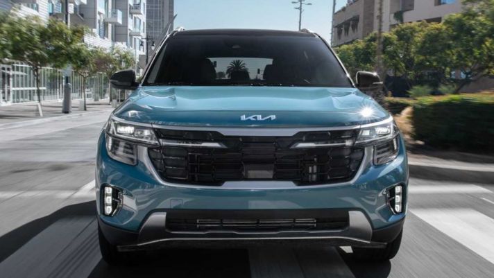 Kia Seltos 2023 trình làng với loạt thay đổi lớn từ trong ra ngoài, đủ sức hạ đo ván Hyundai Creta