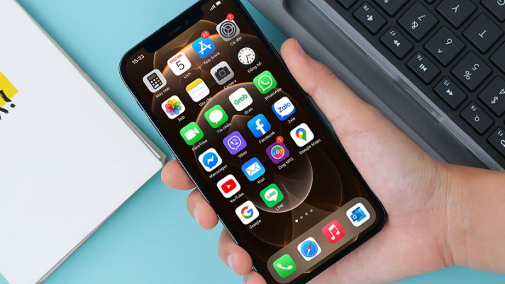 Mừng 20/11, iPhone 12 Pro siêu sale, giá ‘hạt dẻ’ mát lòng khách Việt