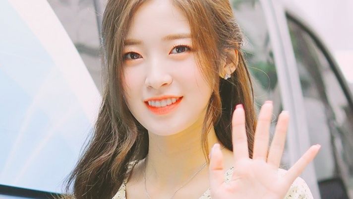 Nữ thần tượng Arin (Oh My Girl) khiến cộng đồng mạng 'lụy tim' trước vóc dáng khó tin