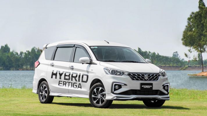 Suzuki Ertiga Hybrid nhận ưu đãi cực khủng, quyết tâm lật đổ ngôi vương của Mitsubishi Xpander