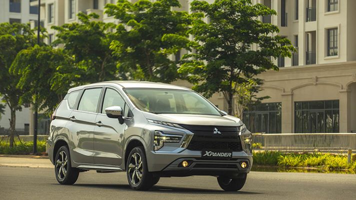 Giá xe Mitsubishi Xpander lăn bánh tháng 12/2022: Quà tặng cực chất, vượt trội Suzuki Ertiga