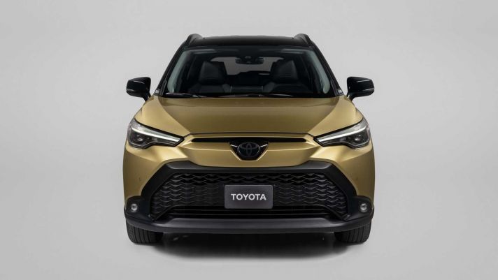 Toyota Corolla Cross 2023 bản hybrid gây sốt với loạt nâng cấp đáng tiền