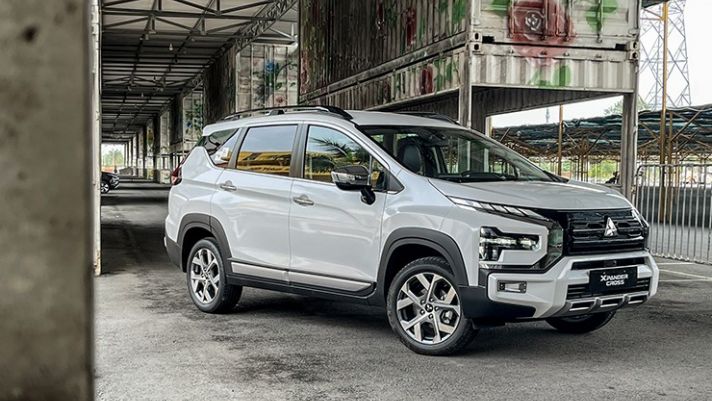 Mitsubishi Xpander Cross 2023 ra mắt: Giá bán hấp dẫn, diện mạo mới mẻ làm Suzuki XL7 ‘tắt điện'