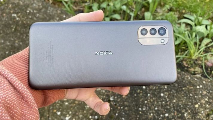 Có nên mua Nokia G11 Plus mới thay cho iPhone 7 Plus cũ