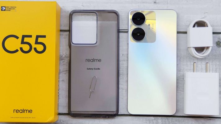 Mở hộp Realme C55: Bên trong hộp đựng chiếc điện thoại giống iPhone 14 Pro có gì?