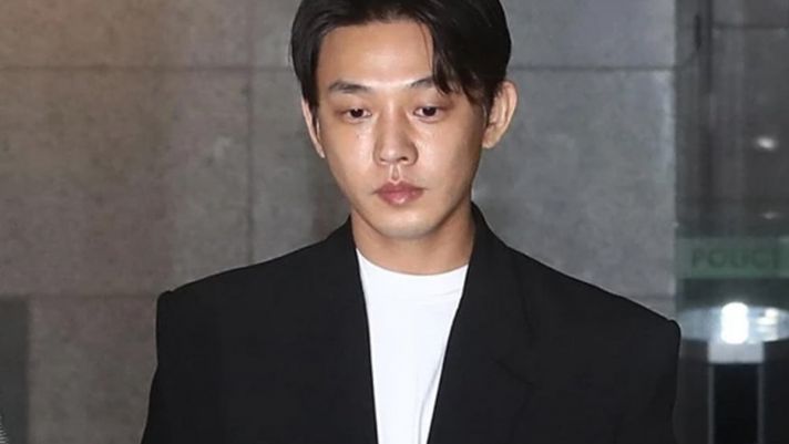 'Ảnh đế' Yoo Ah In xuất hiện sau 12 giờ điều tra, cúi đầu trước truyền thông Hàn Quốc